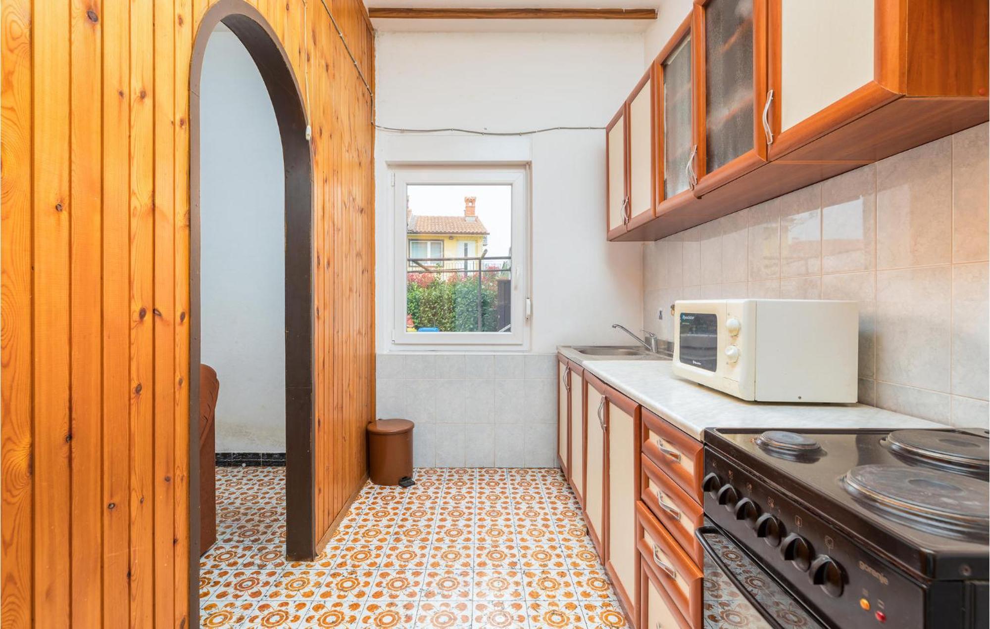Lovely Apartment In Fazana With Kitchen Екстериор снимка