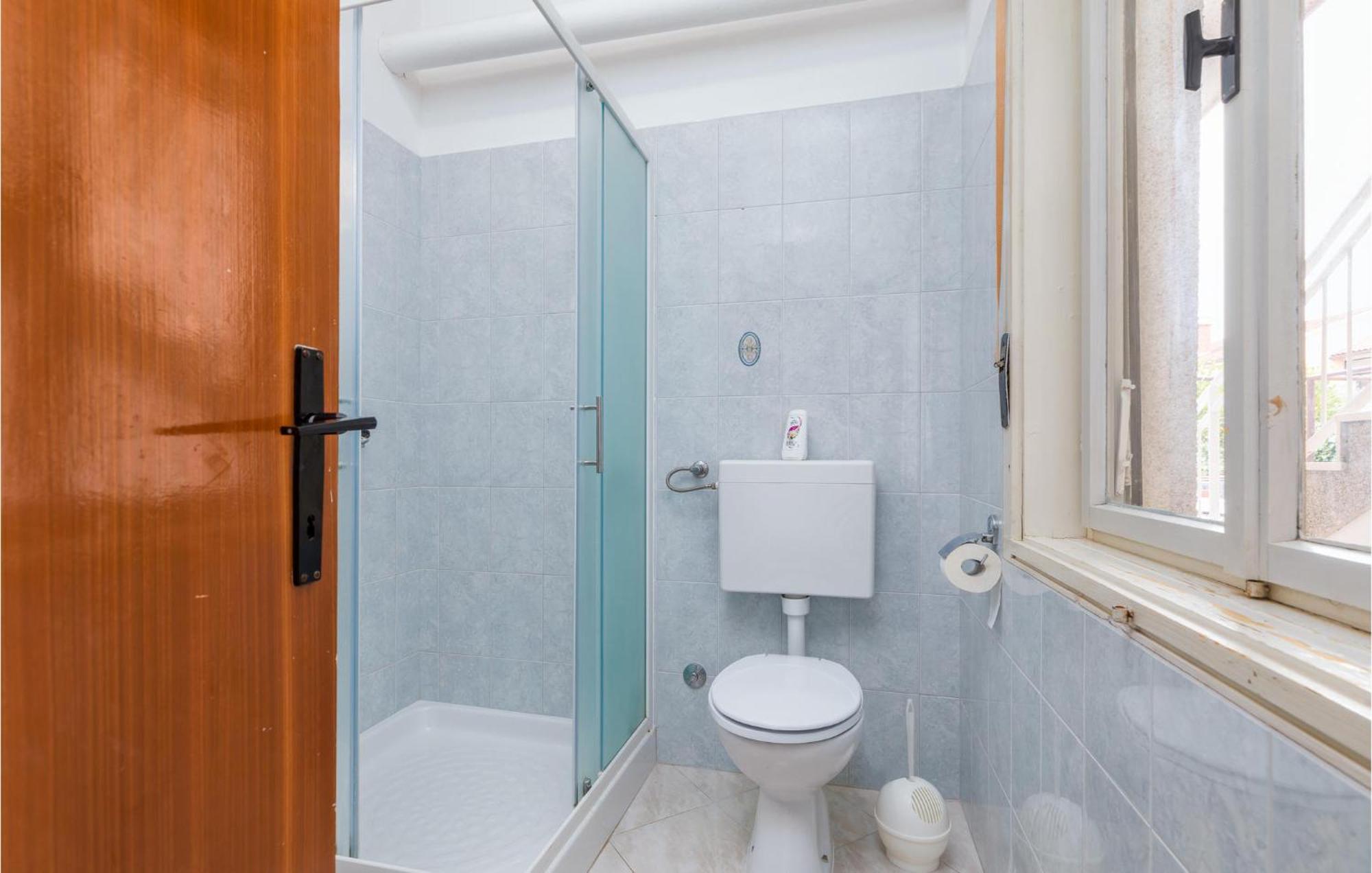 Lovely Apartment In Fazana With Kitchen Екстериор снимка