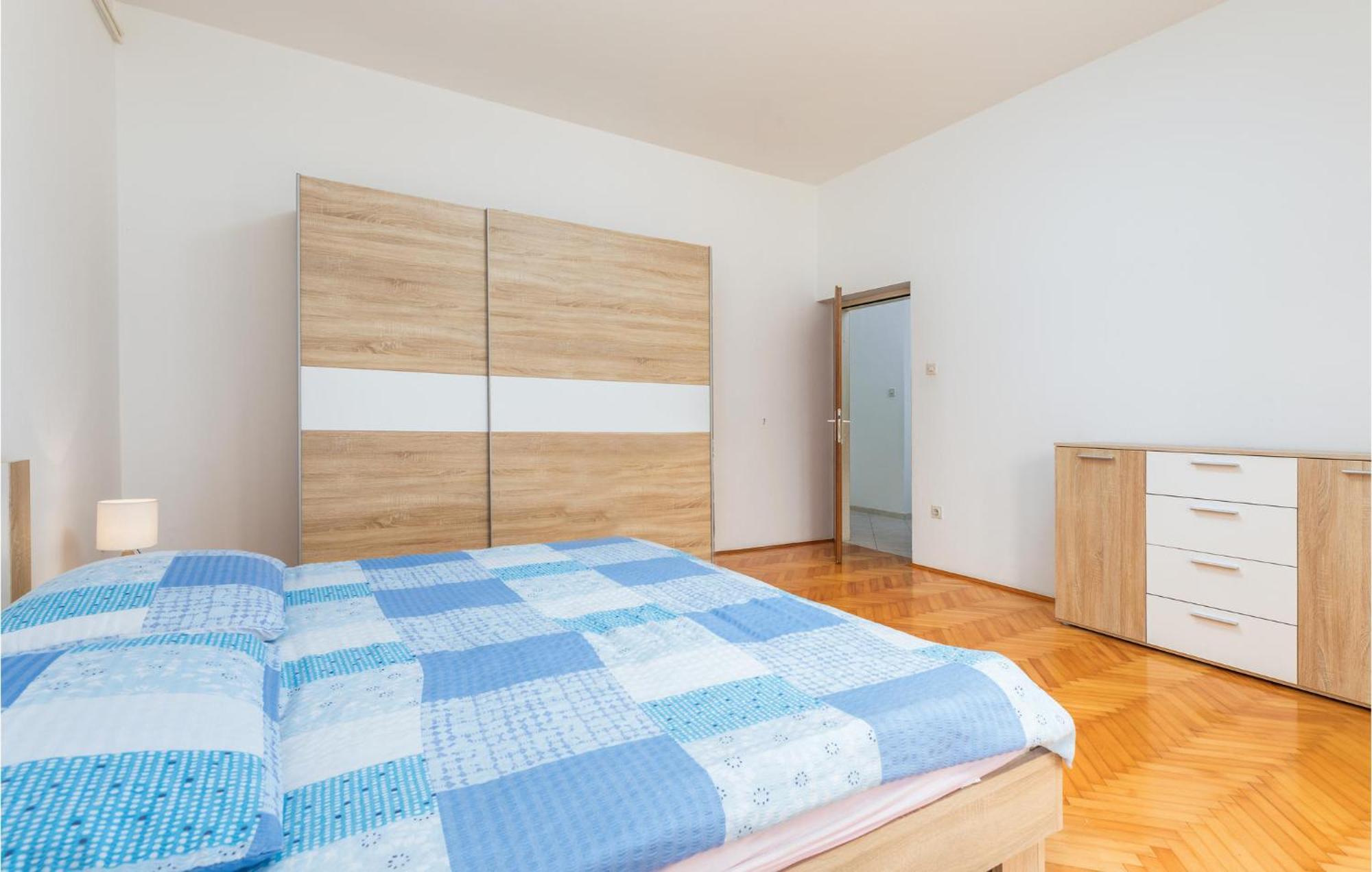 Lovely Apartment In Fazana With Kitchen Екстериор снимка